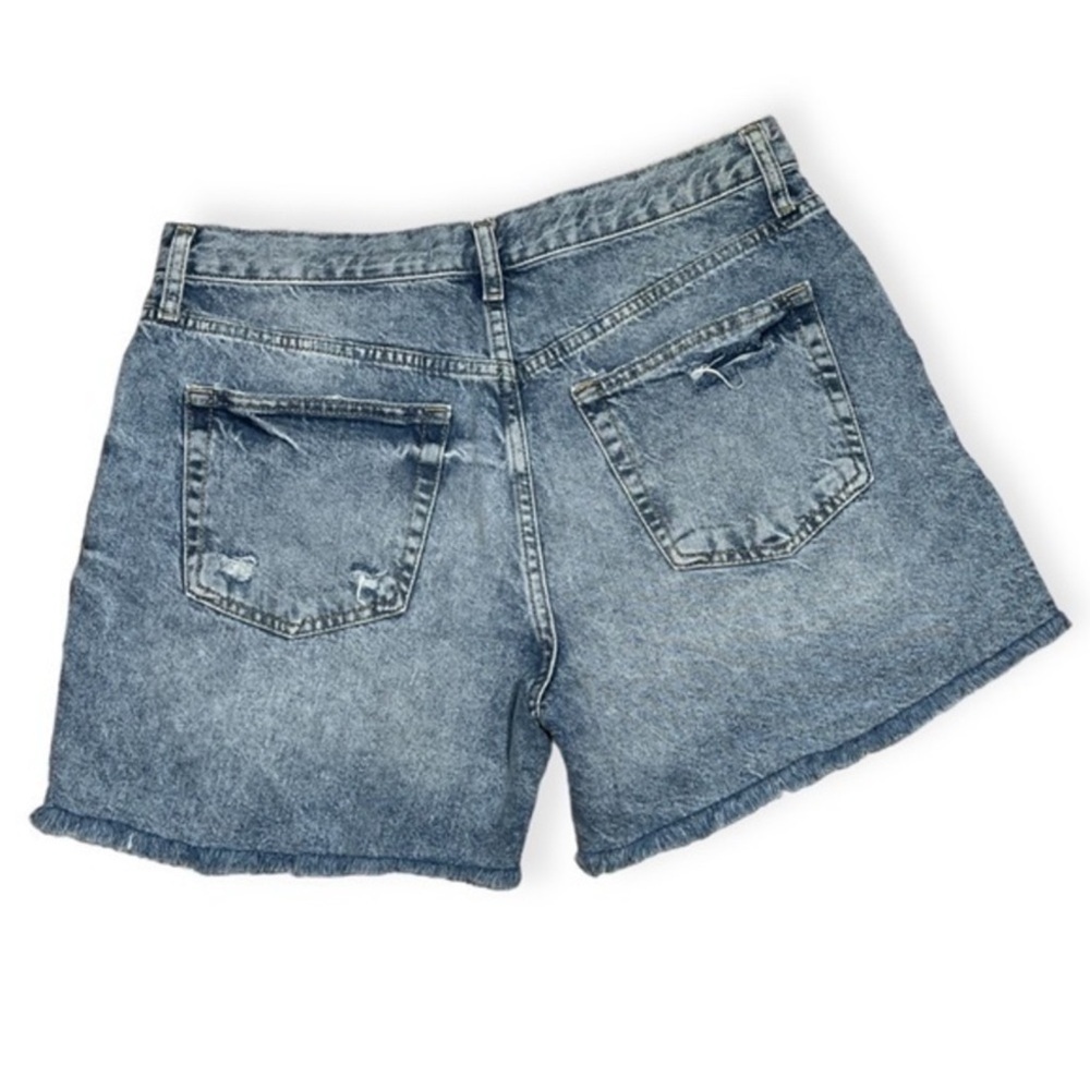 Free People 90’s high rise destroyed jean shorts light stone Wash size 30 - Picture 6 of 11